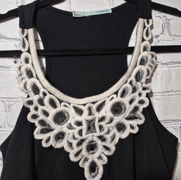 Maurices Dress Women's Small Black Sleeveless Tiered With Crochet Neckline #256 - Picture 3 of 10